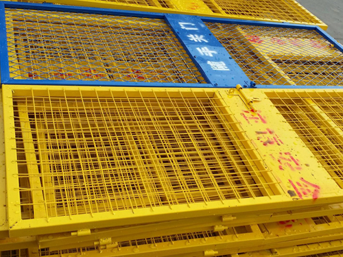 電梯防護(hù)門 電梯防護(hù)門